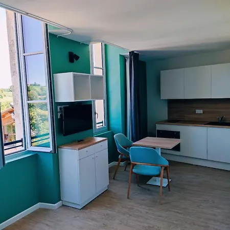 Premiere Pierre Apartmán Verdelais