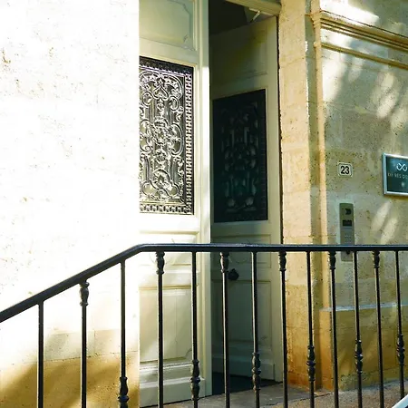 Premiere Pierre Apartman *