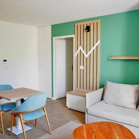 Premiere Pierre Apartman *