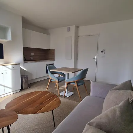 Premiere Pierre Apartman *