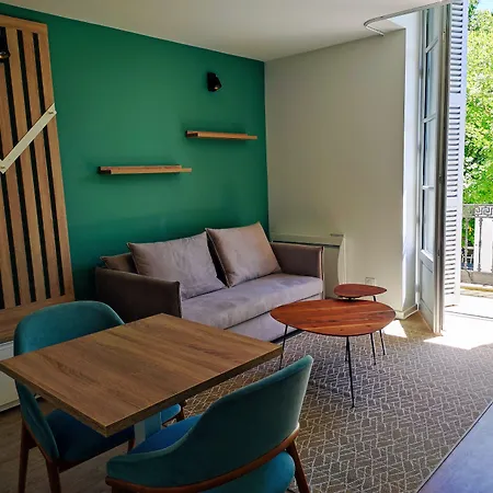 Premiere Pierre Apartman Verdelais