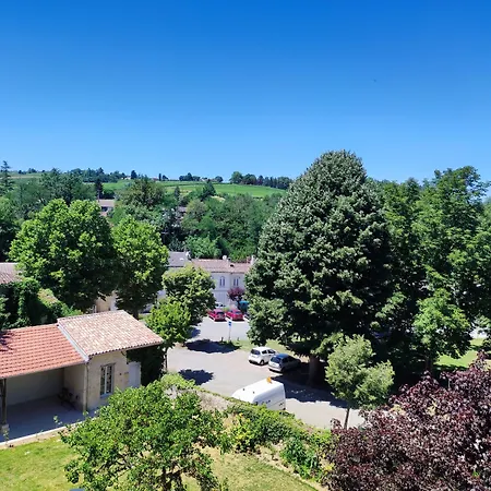 Premiere Pierre Apartman